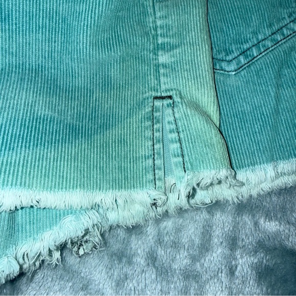 BDG Women's Aqua Corduroy Girlfriend High Rise Shorts size 27 Distressed look - Picture 6 of 9